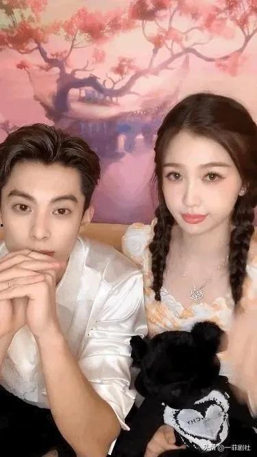 娱乐圈女星吃瓜日常,揭秘明星圈层里的八卦风云 第2张 娱乐圈女星吃瓜日常,揭秘明星圈层里的八卦风云 第2张